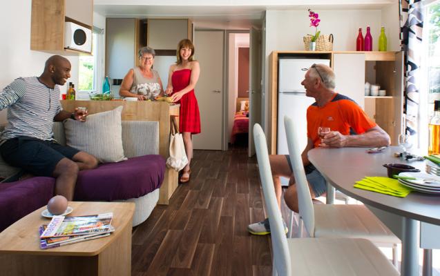 Famille dans son Mobil home