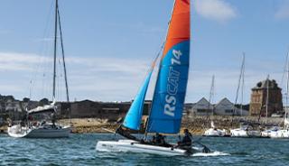 Catamaran sur la baie de Douarnenez