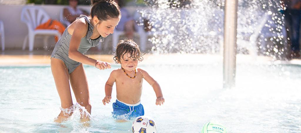 Piscine Club Enfants camping Les Embruns